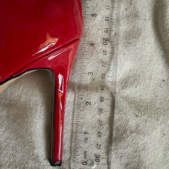 Red Heels 👠 - Picture 8 of 8